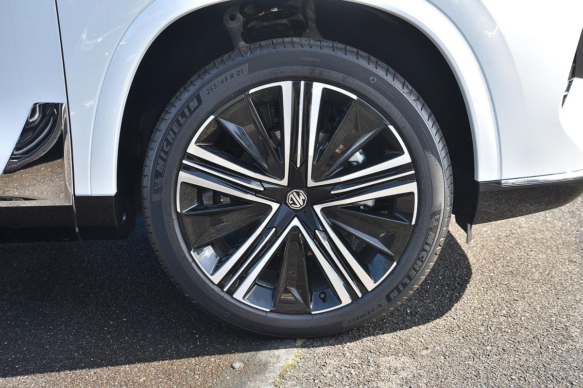 2025 MG QS Essence IS31