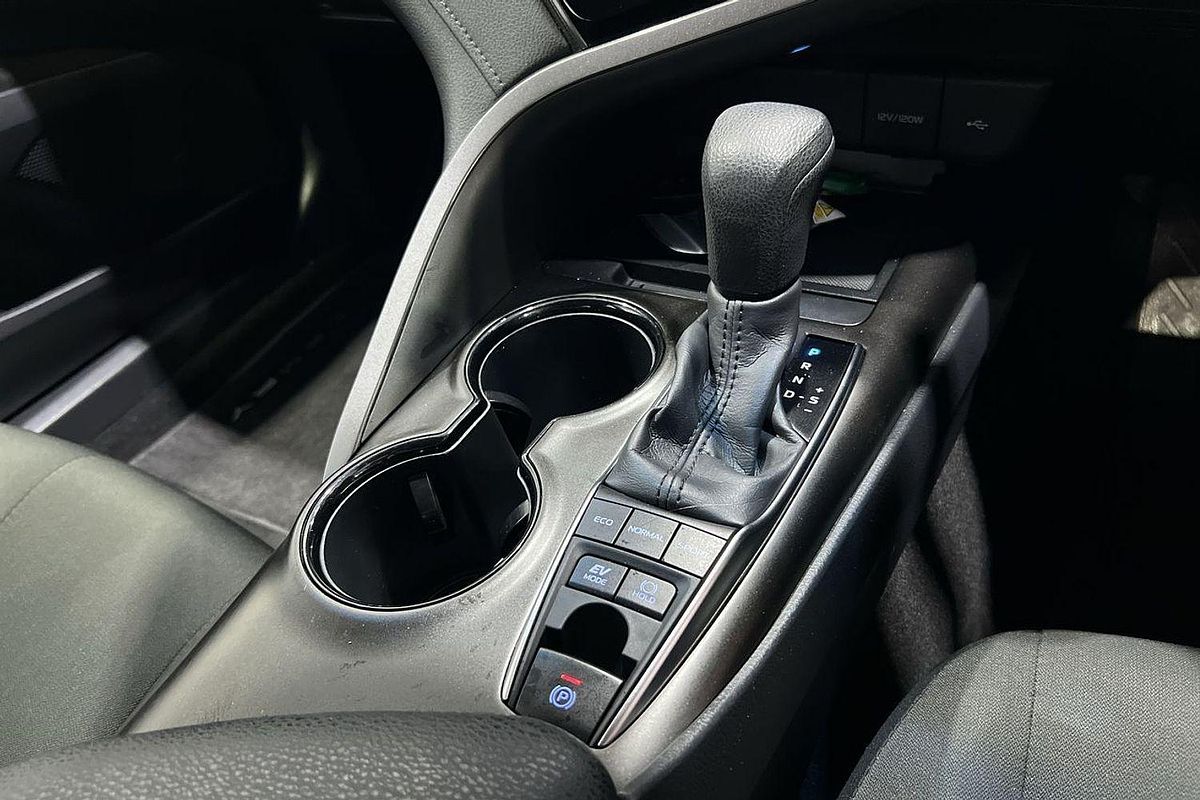 2024 Toyota Camry Ascent AXVH70R