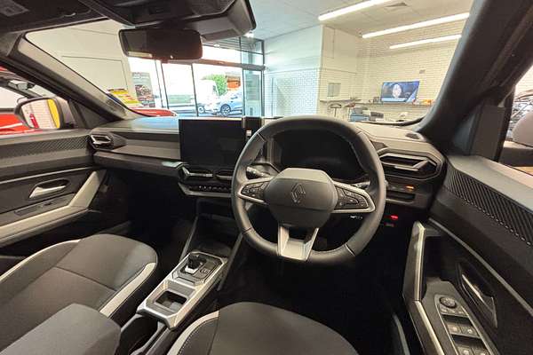 2025 Renault Duster Techno X1311