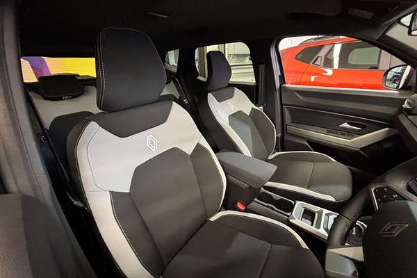 2025 Renault Duster Techno X1311