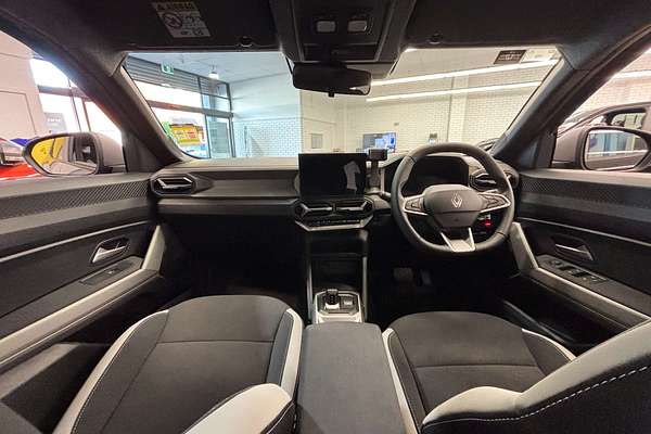 2025 Renault Duster Techno X1311