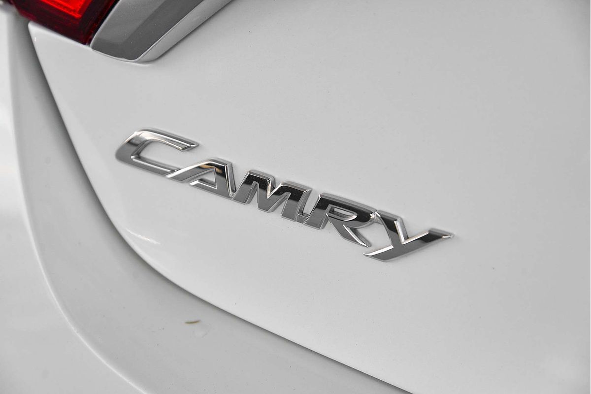 2015 Toyota Camry Atara SL ASV50R