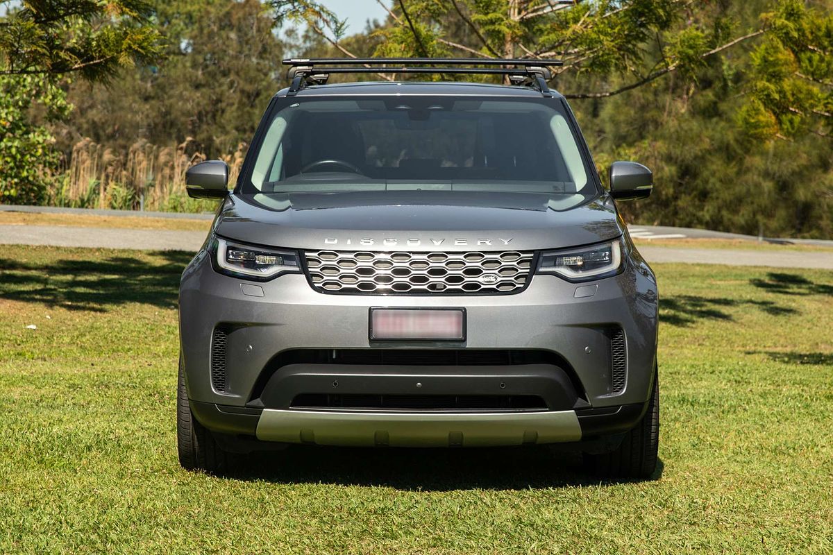 2022 Land Rover Discovery D300 SE Series 5