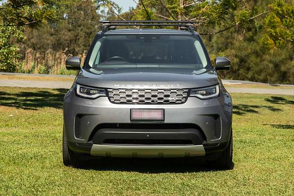 2022 Land Rover Discovery D300 SE Series 5
