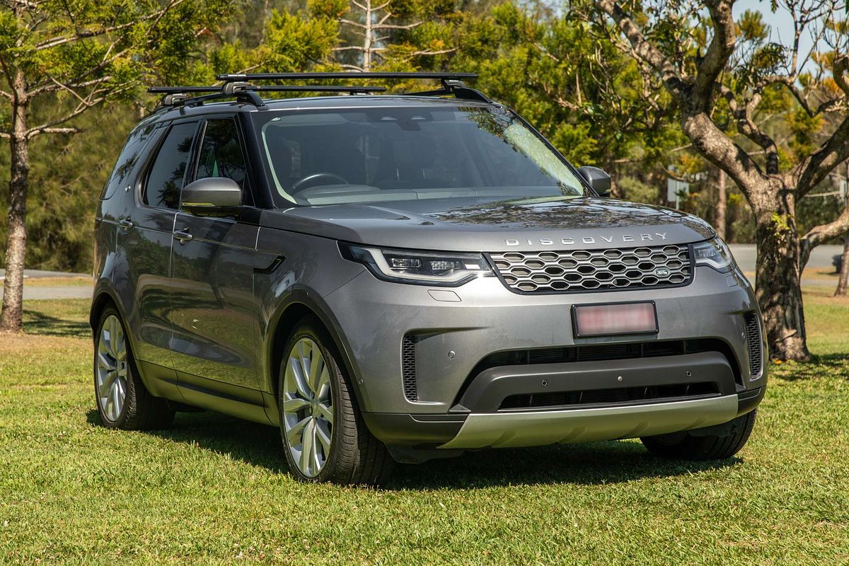2022 Land Rover Discovery D300 SE Series 5