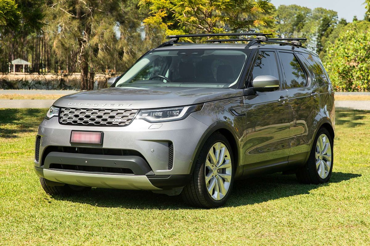 2022 Land Rover Discovery D300 SE Series 5