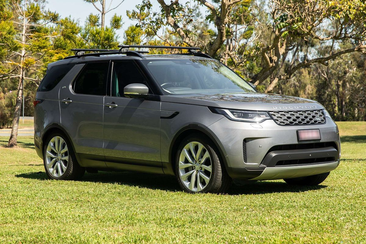 2022 Land Rover Discovery D300 SE Series 5