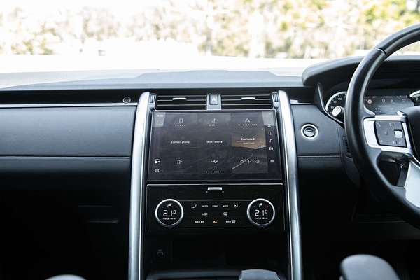 2022 Land Rover Discovery D300 SE Series 5