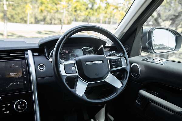 2022 Land Rover Discovery D300 SE Series 5