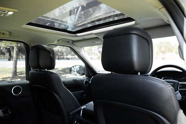 2022 Land Rover Discovery D300 SE Series 5