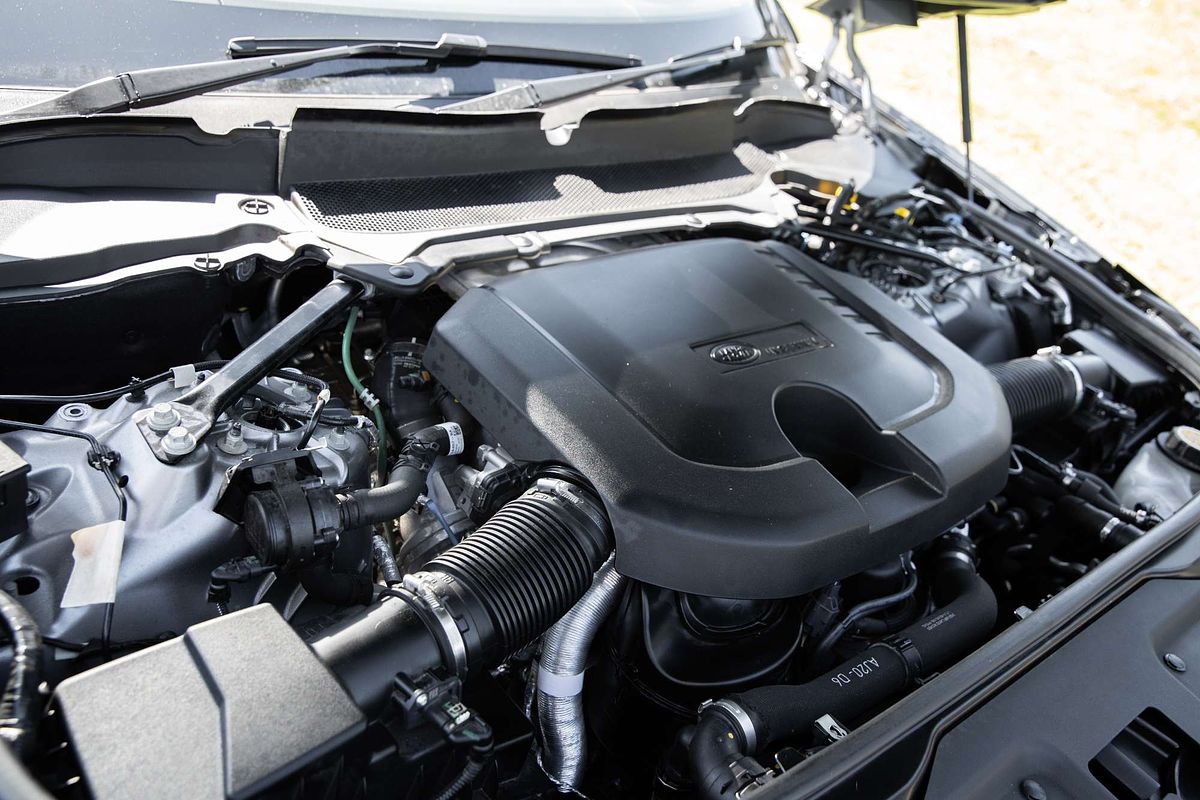2022 Land Rover Discovery D300 SE Series 5