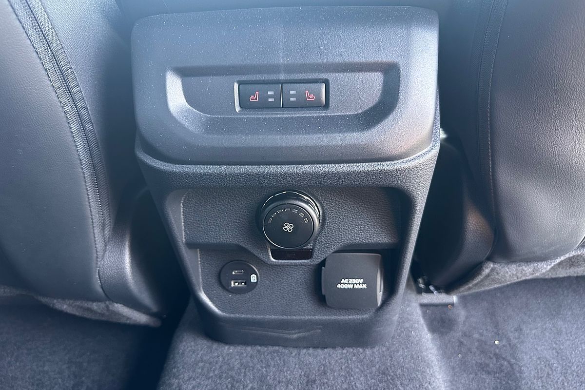 2025 Ford Everest Platinum  3.0L