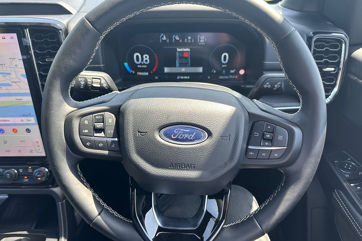 2025 Ford Everest Platinum  3.0L