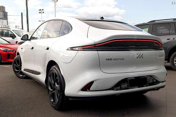 2025 MG IM6