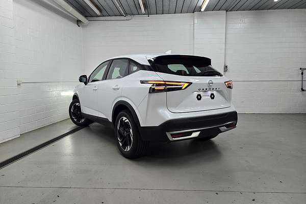 2025 Nissan QASHQAI ST-L J12