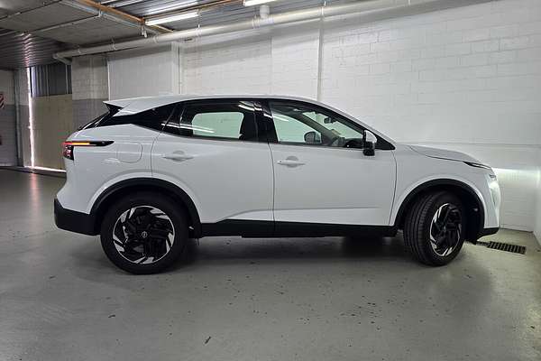 2025 Nissan QASHQAI ST-L J12