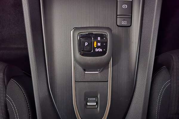 2025 Nissan QASHQAI ST-L J12