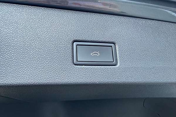 2022 Volkswagen T-Roc 110TSI Style D11