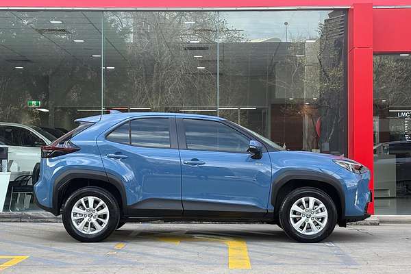 2025 Toyota Yaris Cross GX MXPJ15R