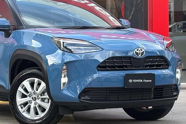 2025 Toyota Yaris Cross GX MXPJ15R