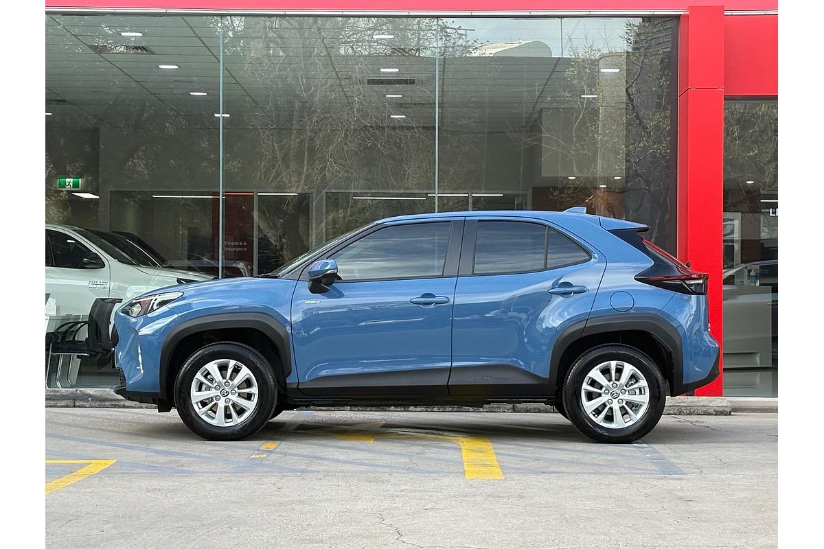 2025 Toyota Yaris Cross GX MXPJ15R