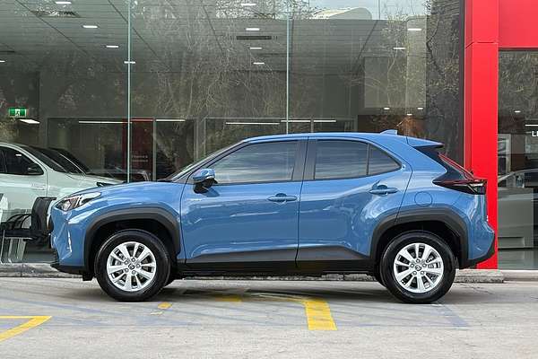 2025 Toyota Yaris Cross GX MXPJ15R