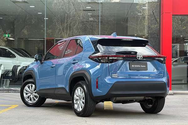 2025 Toyota Yaris Cross GX MXPJ15R