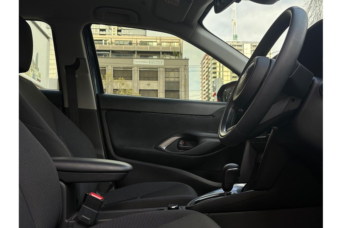 2025 Toyota Yaris Cross GX MXPJ15R