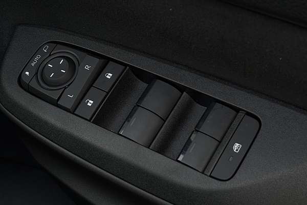 2025 Toyota Yaris Cross GX MXPJ15R