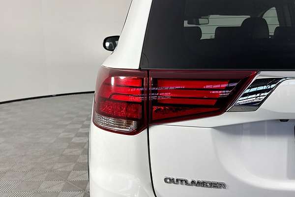 2020 Mitsubishi Outlander LS ZL