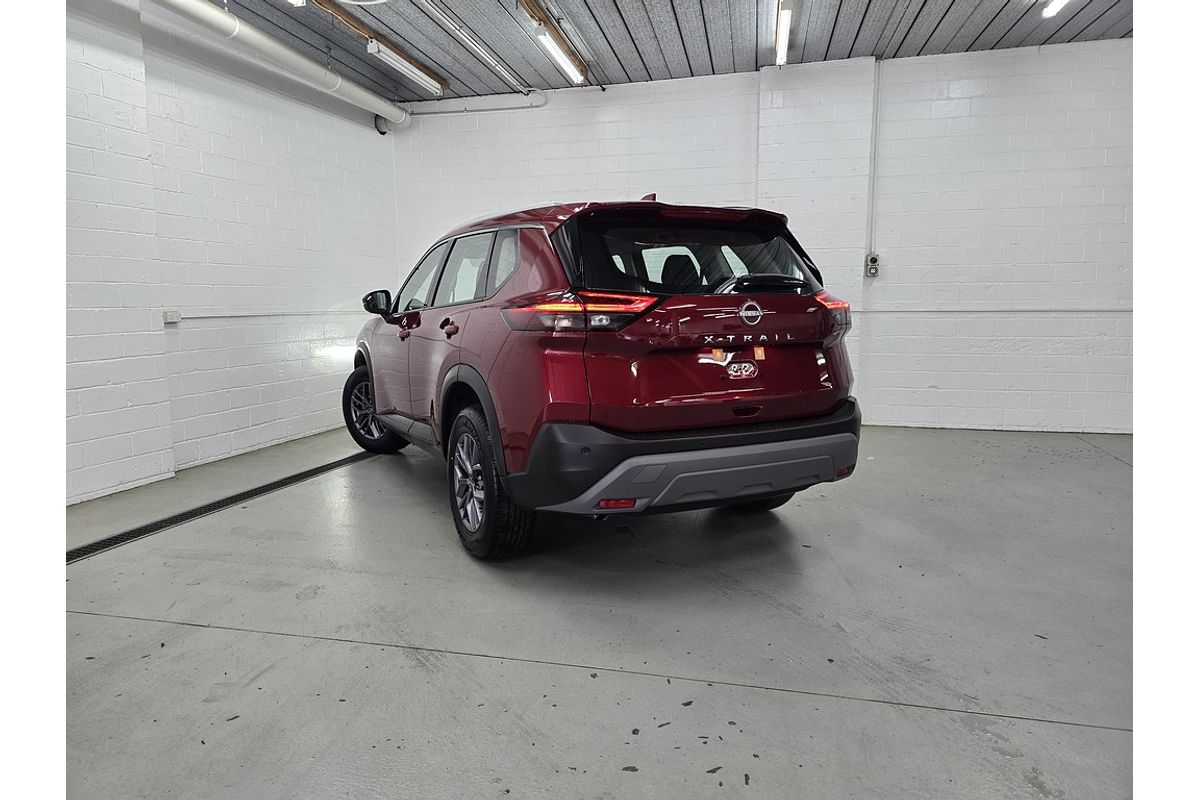 2025 Nissan X-TRAIL ST T33