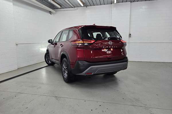 2025 Nissan X-TRAIL ST T33