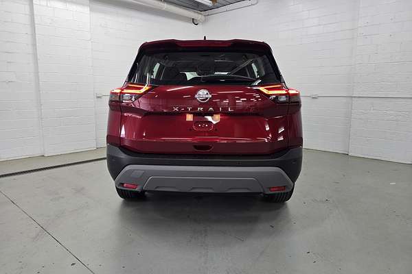 2025 Nissan X-TRAIL ST T33