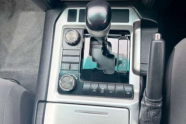 2016 Toyota Landcruiser GXL VDJ200R