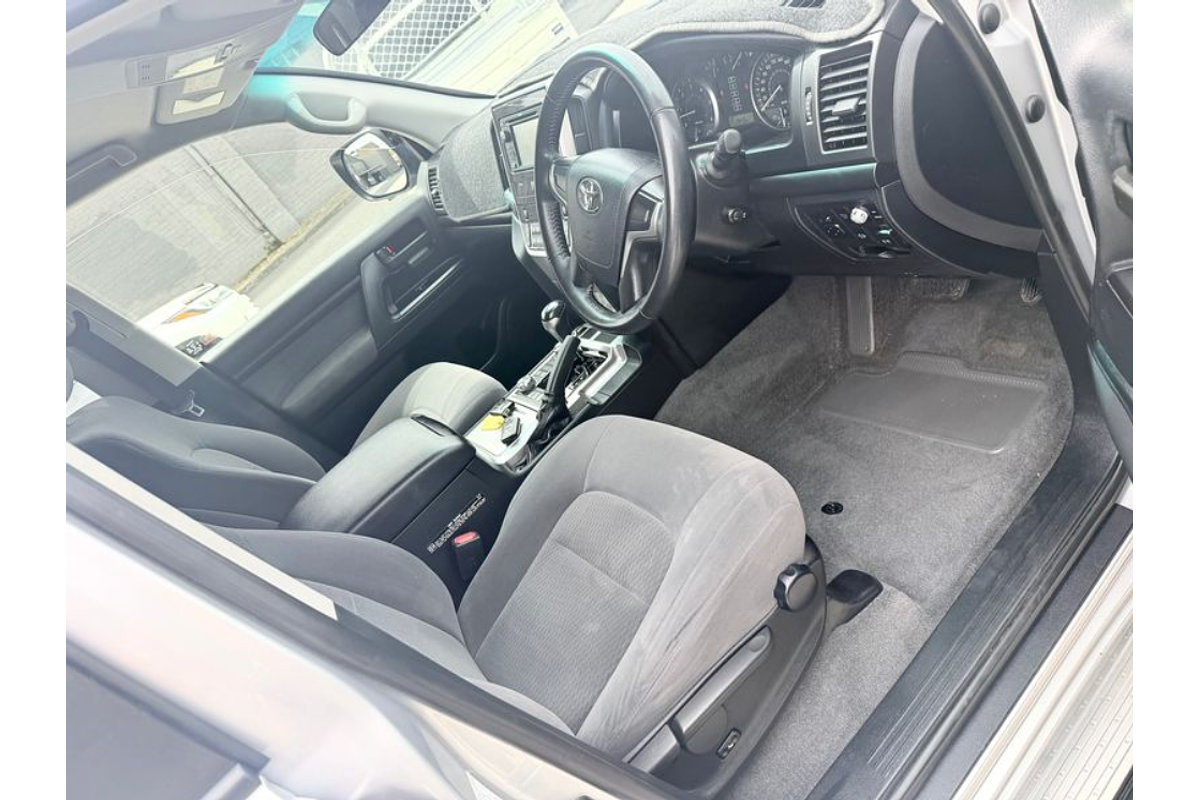 2016 Toyota Landcruiser GXL VDJ200R