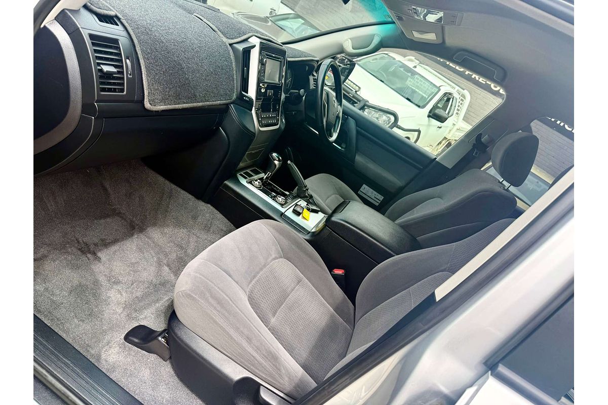 2016 Toyota Landcruiser GXL VDJ200R