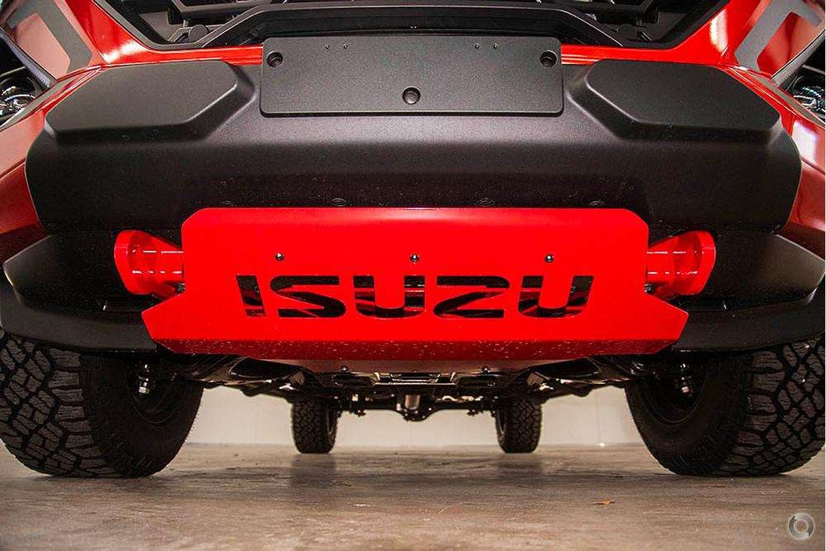 2025 Isuzu D-MAX BLADE 4X4