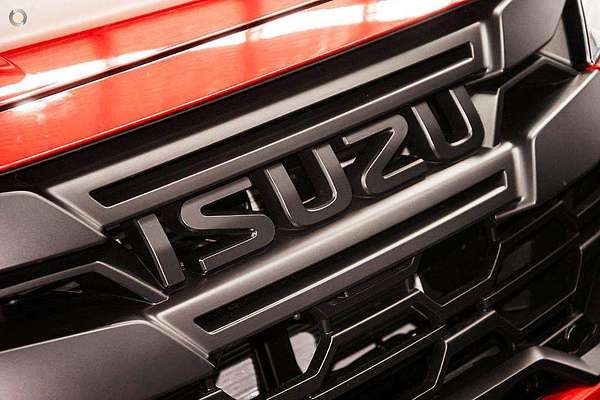 2025 Isuzu D-MAX BLADE 4X4