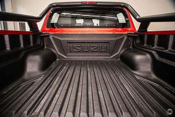 2025 Isuzu D-MAX BLADE 4X4