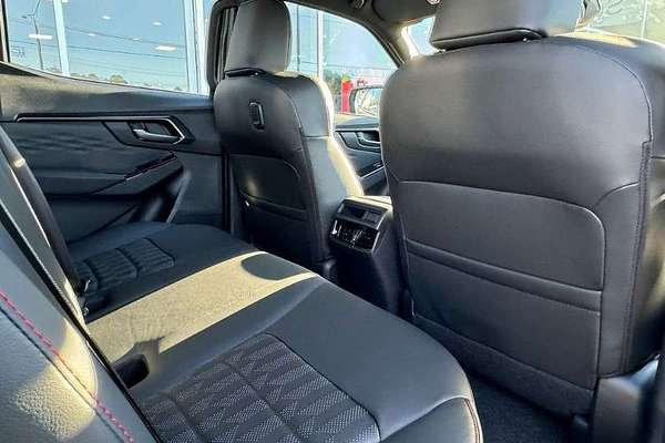 2025 Isuzu D-MAX X-TERRAIN 4X4