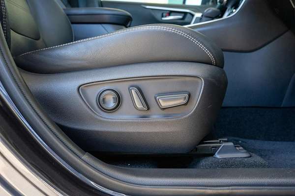 2020 Toyota RAV4 Cruiser MXAA52R