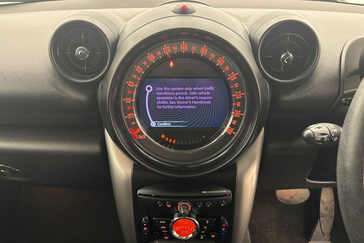 2015 MINI Countryman Cooper R60