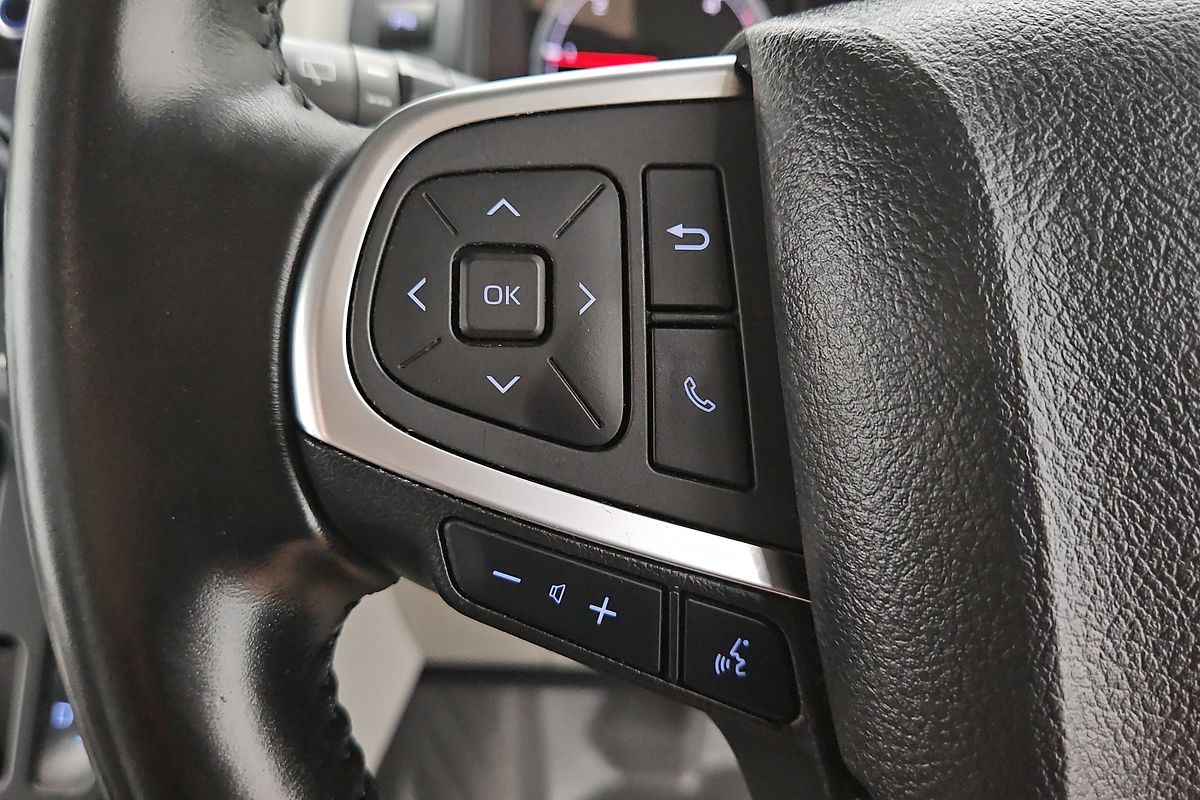 2019 Toyota Hiace Commuter GDH322R ELWB High Roof