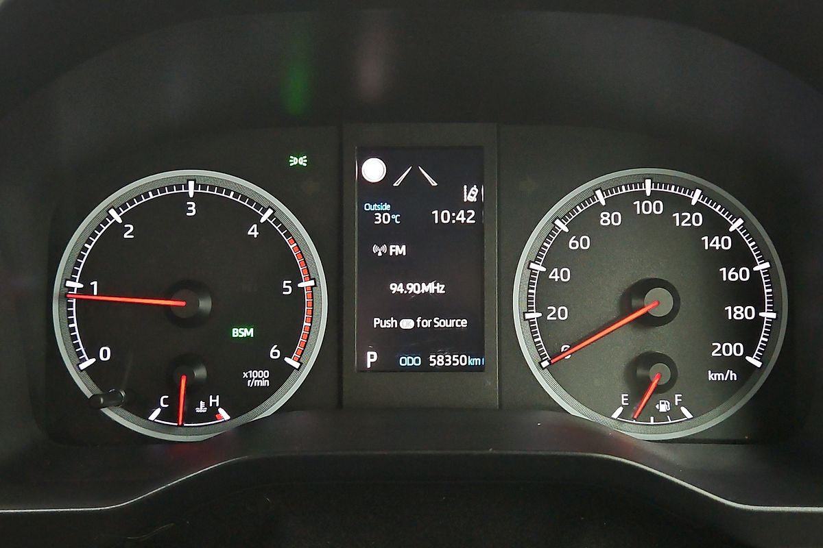 2019 Toyota Hiace Commuter GDH322R ELWB High Roof