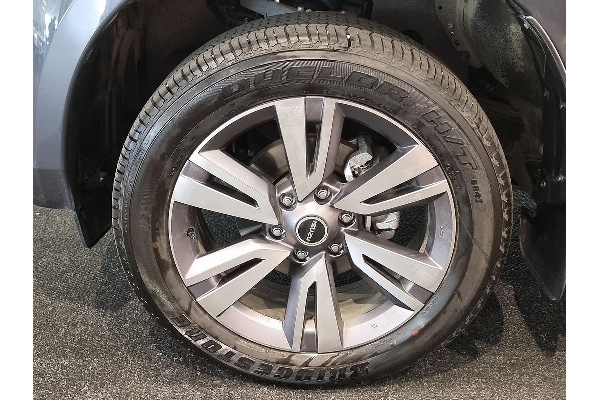 2024 Isuzu MU-X LS-T