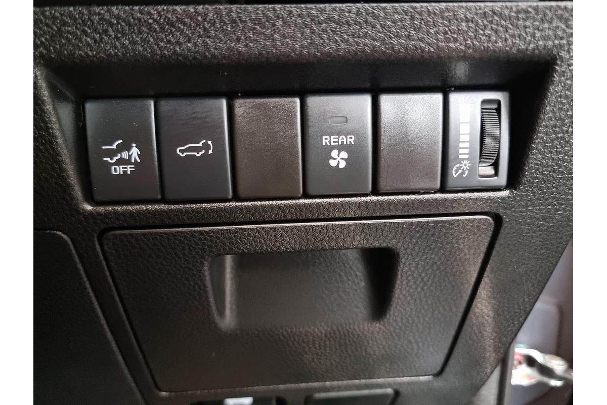 2024 Isuzu MU-X LS-T