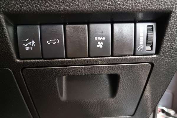 2024 Isuzu MU-X LS-T