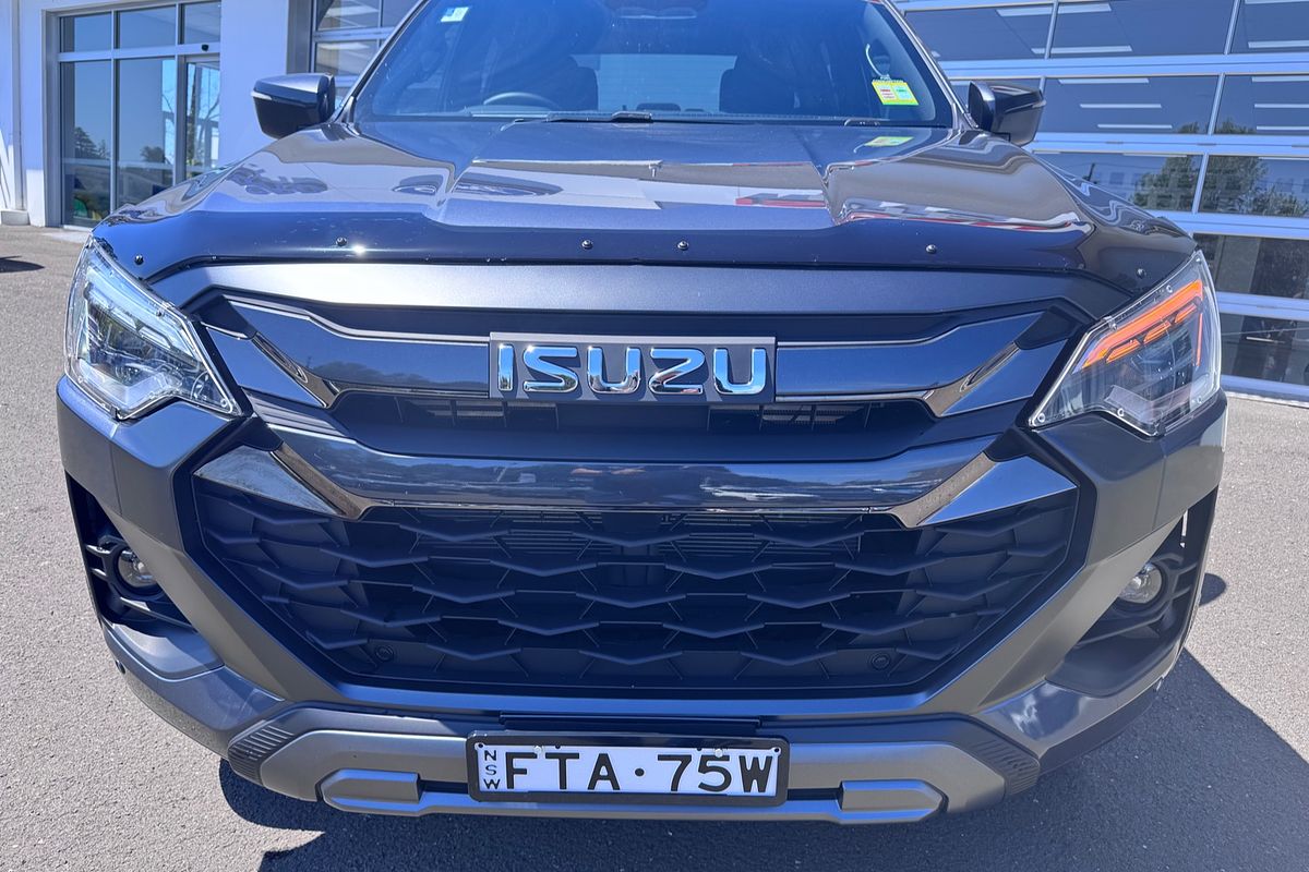 2025 Isuzu D-MAX X-TERRAIN 4X4