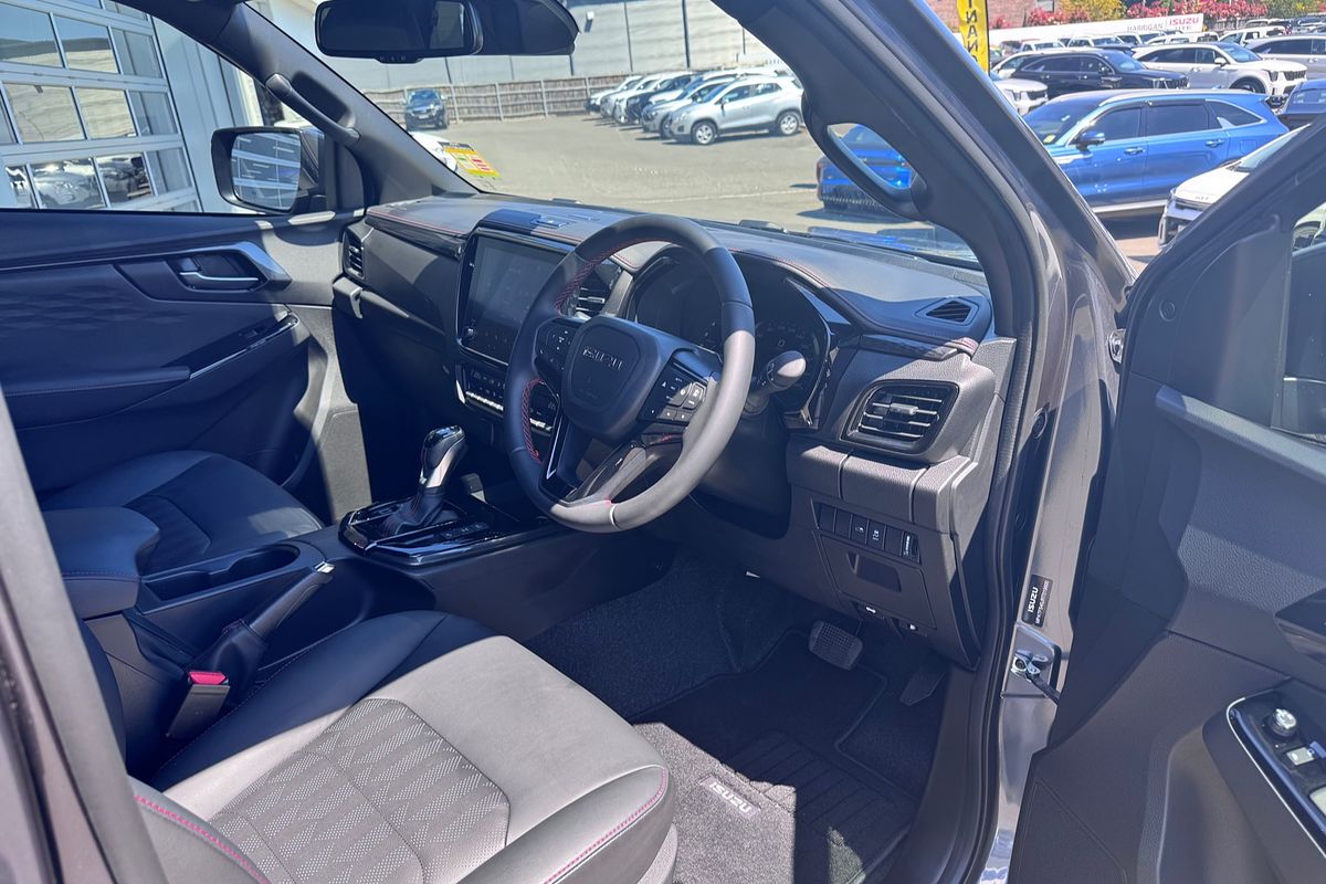 2025 Isuzu D-MAX X-TERRAIN 4X4