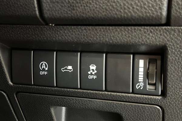 2025 Isuzu D-MAX X-TERRAIN 4X4